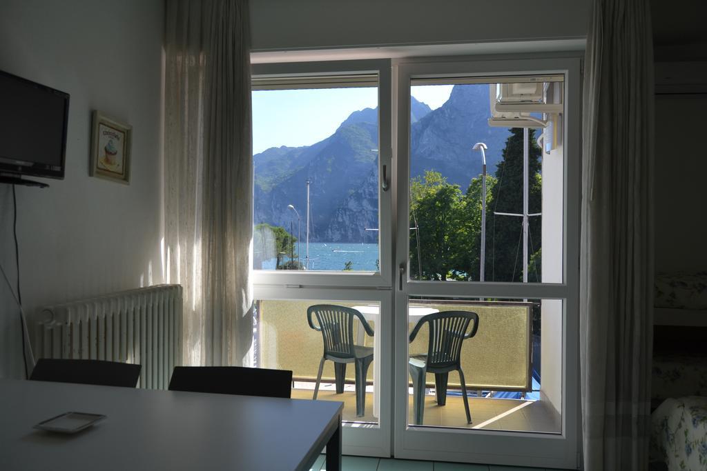 Residence Ambra Riva del Garda Eksteriør billede