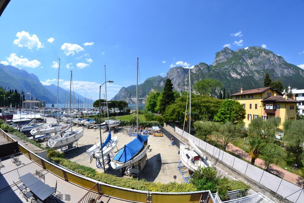 Residence Ambra Riva del Garda Eksteriør billede