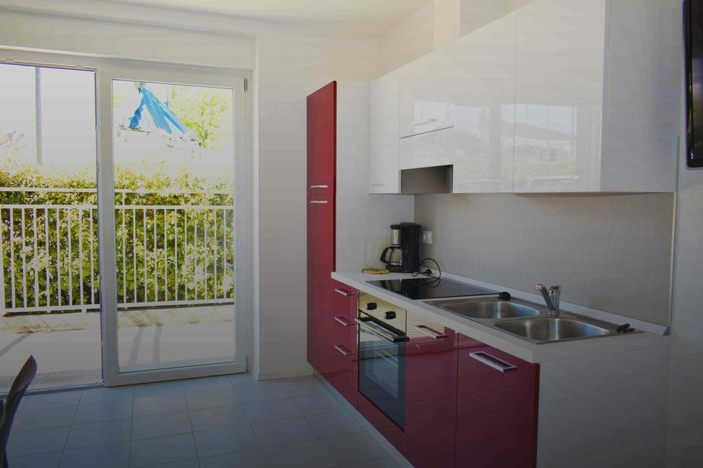 Residence Ambra Riva del Garda Eksteriør billede
